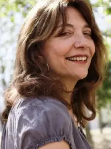 Όλια Λαζαρίδου (Olia Lazaridou)