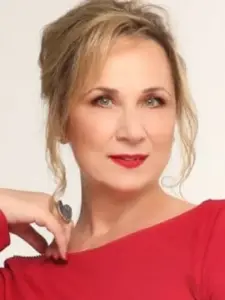 Μαίρη Σταυρακέλη (Mary Stavrakeli)