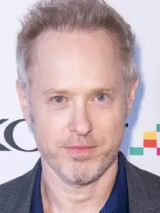 Raphael Sbarge