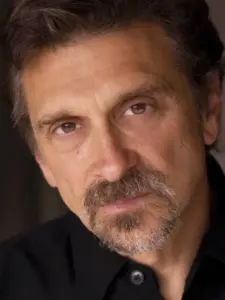 Dennis Boutsikaris