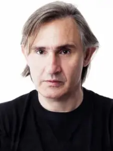 Άκης Σακελλαρίου (Akis Sakellariou)