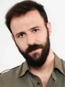 Νίκος Γκέλια (Nikos Gelia)