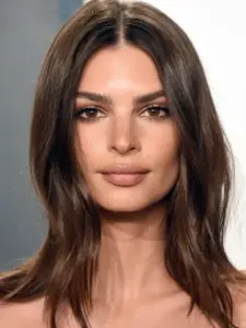 Έμιλι Ραταϊκόφσκι (Emily Ratajkowski)