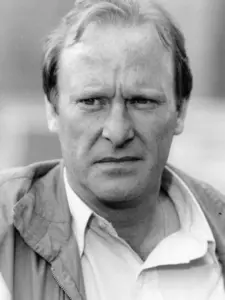 Dennis Waterman