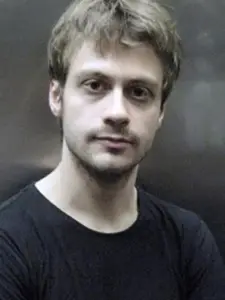 Γιάννης Καραούλης (Giannis Karaoulis)