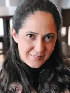 Νάντια Χαραλάμπους (Nadia Charalambous)