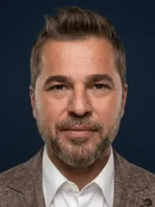 Engin Altan Düzyatan
