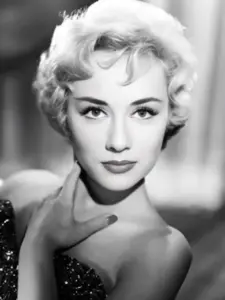 Carole Lesley