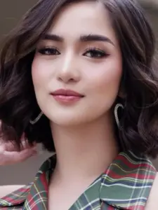 Charlie Dizon