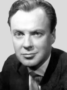 Derek Farr