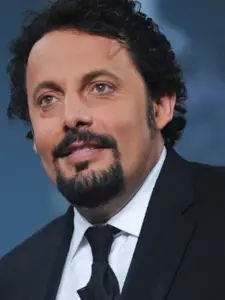 Enrico Brignano