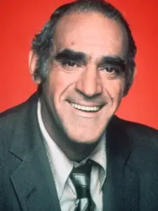 Έιμπ Βιγκόντα (Abe Vigoda)