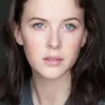 Αλεξάντρα Ρόουτς (Alexandra Roach)