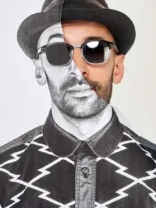 JR