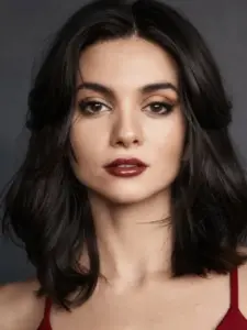 Lauren LaVera