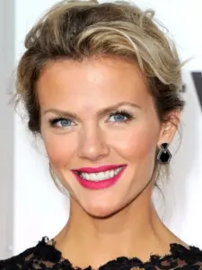 Μπρούκλιν Ντέκερ (Brooklyn Decker)
