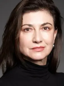 Leticia Huijara