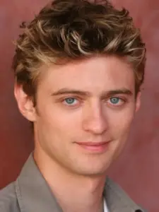 Κρίσπιν Φρίμαν (Crispin Freeman)