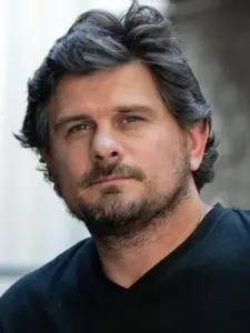 Luis Ara