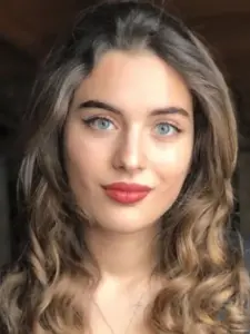 Çağla Şimşek