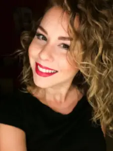 Μένια Μαθιουδάκη (Menia Mathioudaki)