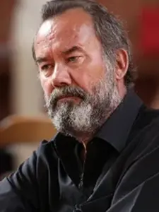 Γιάννης Καρατζογιάννης (Giannis Karatzogiannis)