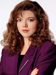 Κάθριν Ντίσερ (Catherine Disher)