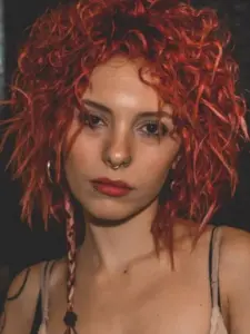 Φαίη Βέβη (Fay Vevi)