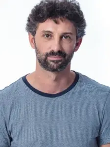 Άντι Βασλουιάνου (Andi Vasluianu)
