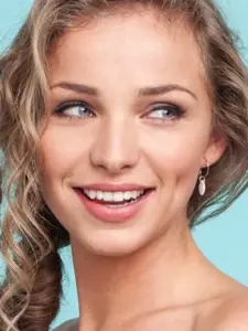 Dobos Evelin (Evelin Dobos)