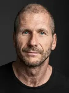 Stefan Larsson