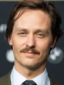 Τομ Σίλινγκ (Tom Schilling)