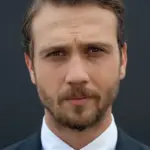 Αράς Μπουλούτ Ινεμλί (Aras Bulut İynemli)