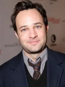Ντάνι Στρονγκ (Danny Strong)