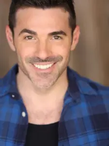 Τζος Σέρβερ (Josh Server)