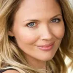 Lara Cox