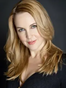 Ρενέ Ο’ Κόνορ (Renée O'Connor)