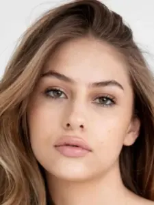 Victoria Bazúa