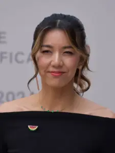 Elizabeth Lo
