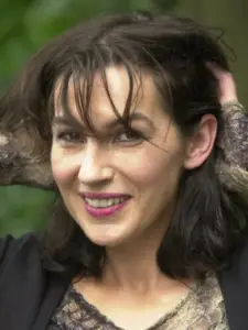 Bea Van der Maat (Bea Van Der Maet)