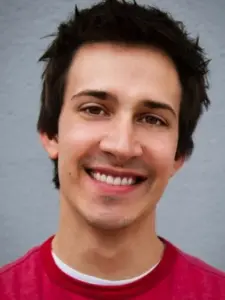 Chris Demarais