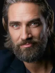 Lukas Hassel