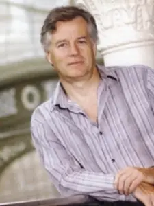 Ross MacGibbon