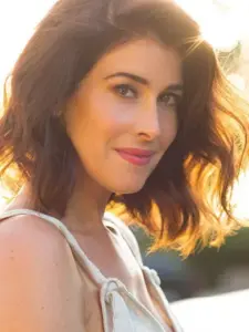 Krizia Bajos