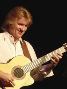 Rik Emmett