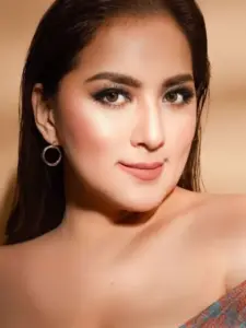 Ara Mina