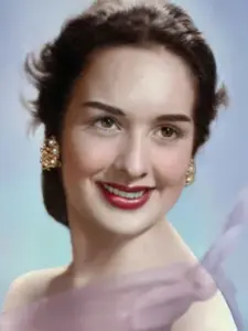 Gloria Romero