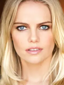 Mircea Monroe