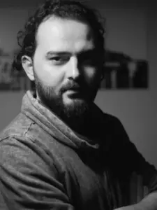Özgür Bakar