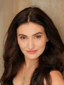 Κασσάνδρα Βογιατζή (Kassandra Voyagis)